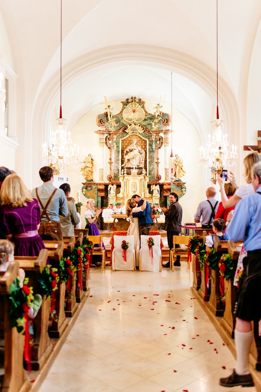 SüÃe trachtenhochzeit in den weinbergen der steiermark Steirische tischdeko für hochzeit