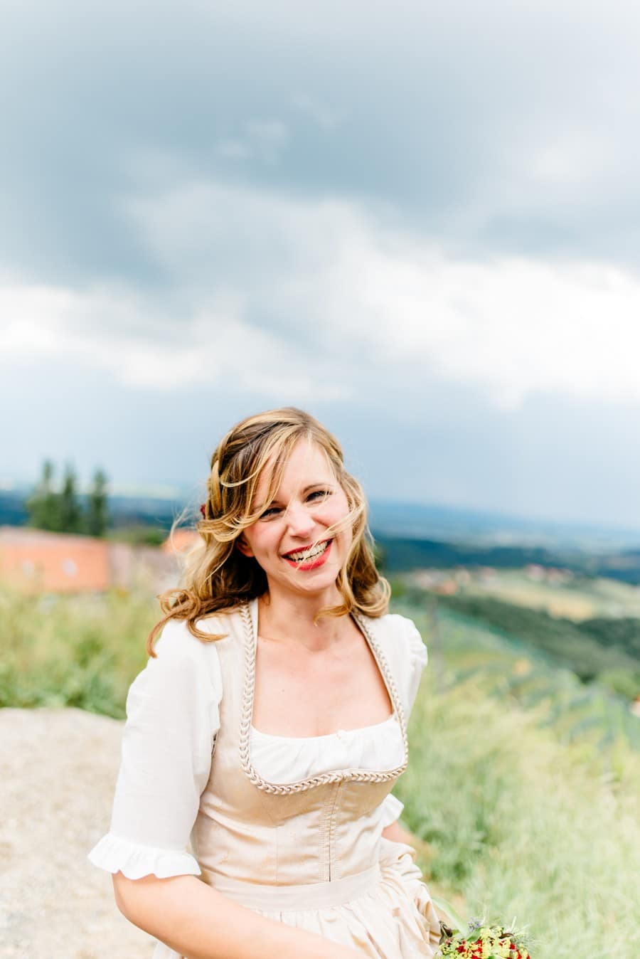SüÃe trachtenhochzeit in den weinbergen der steiermark Steirische tischdeko für hochzeit